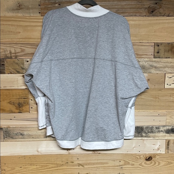 Royal and Reese size Large Gray and White Open Front Soft Fleece Detail Cardigan - Picture 8 of 8